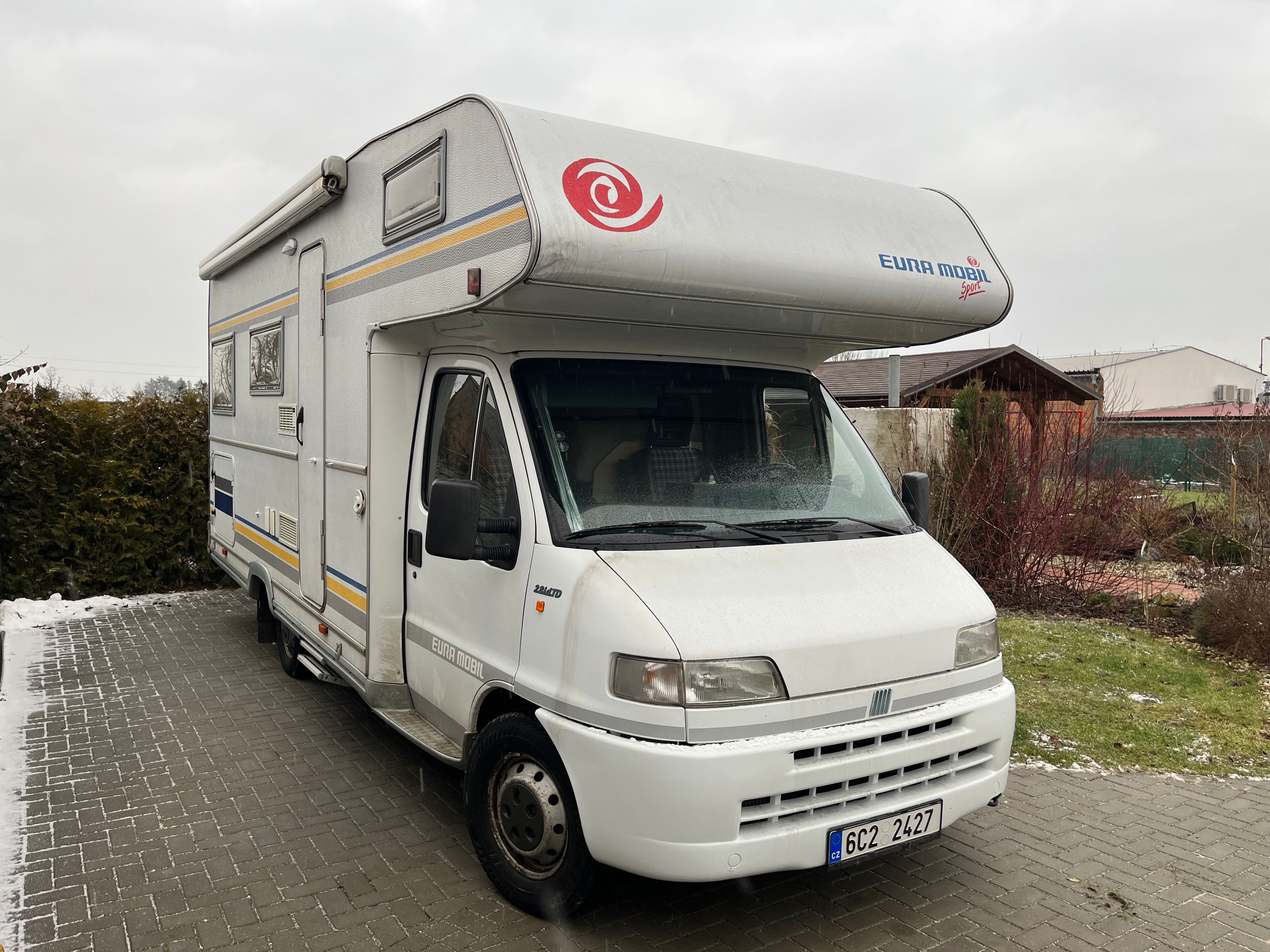 main caravan image