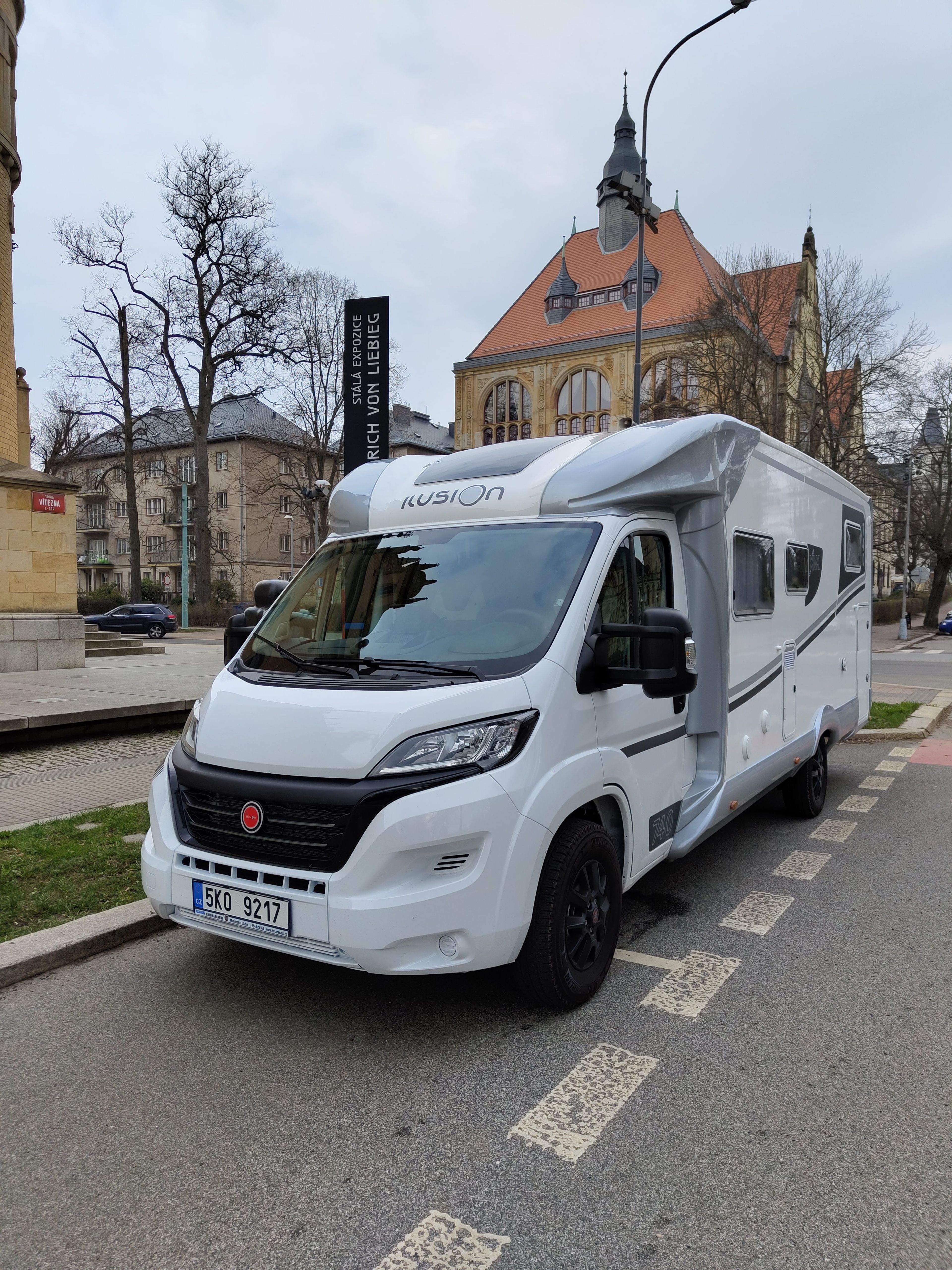 main caravan image