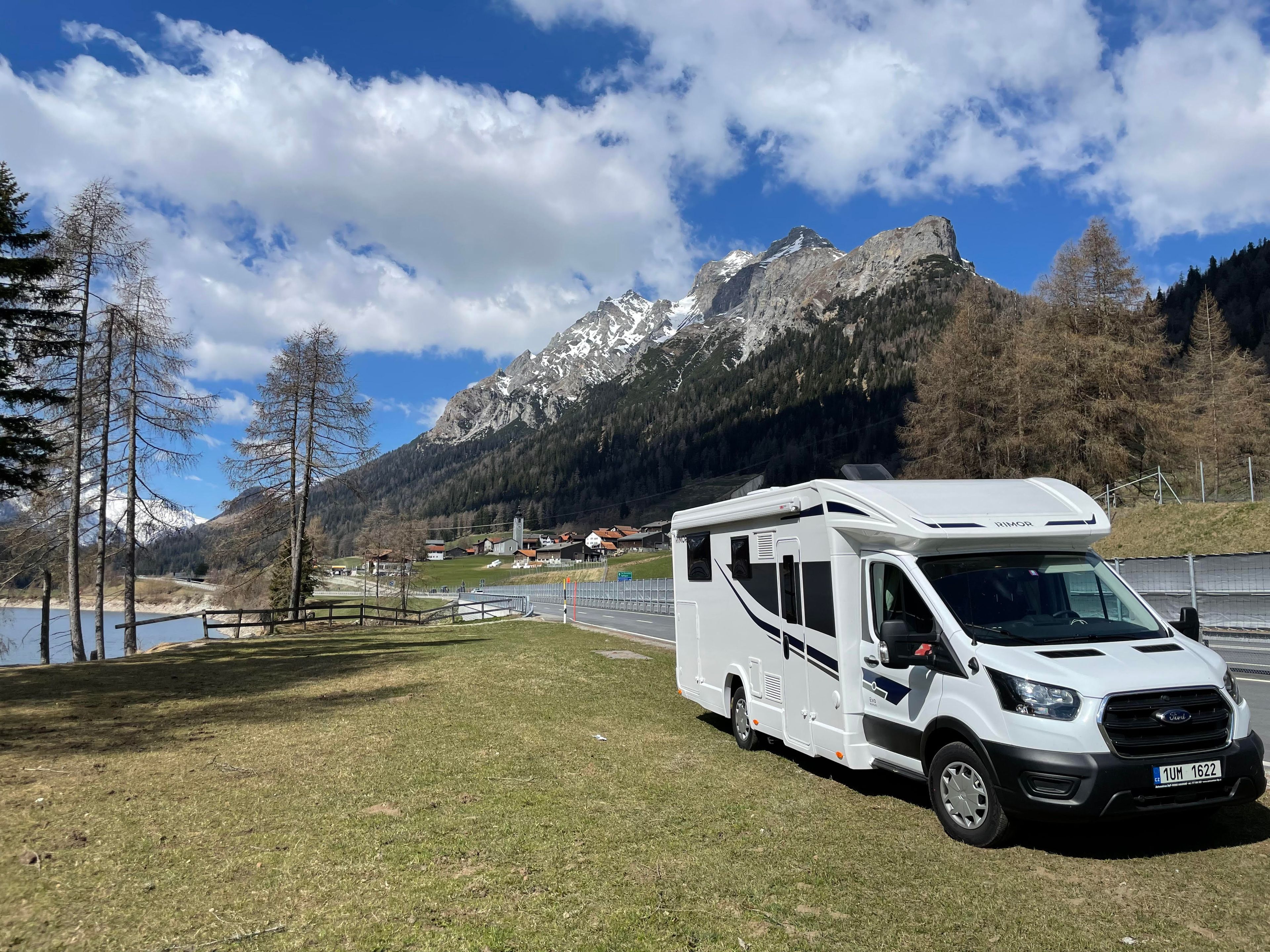 main caravan image