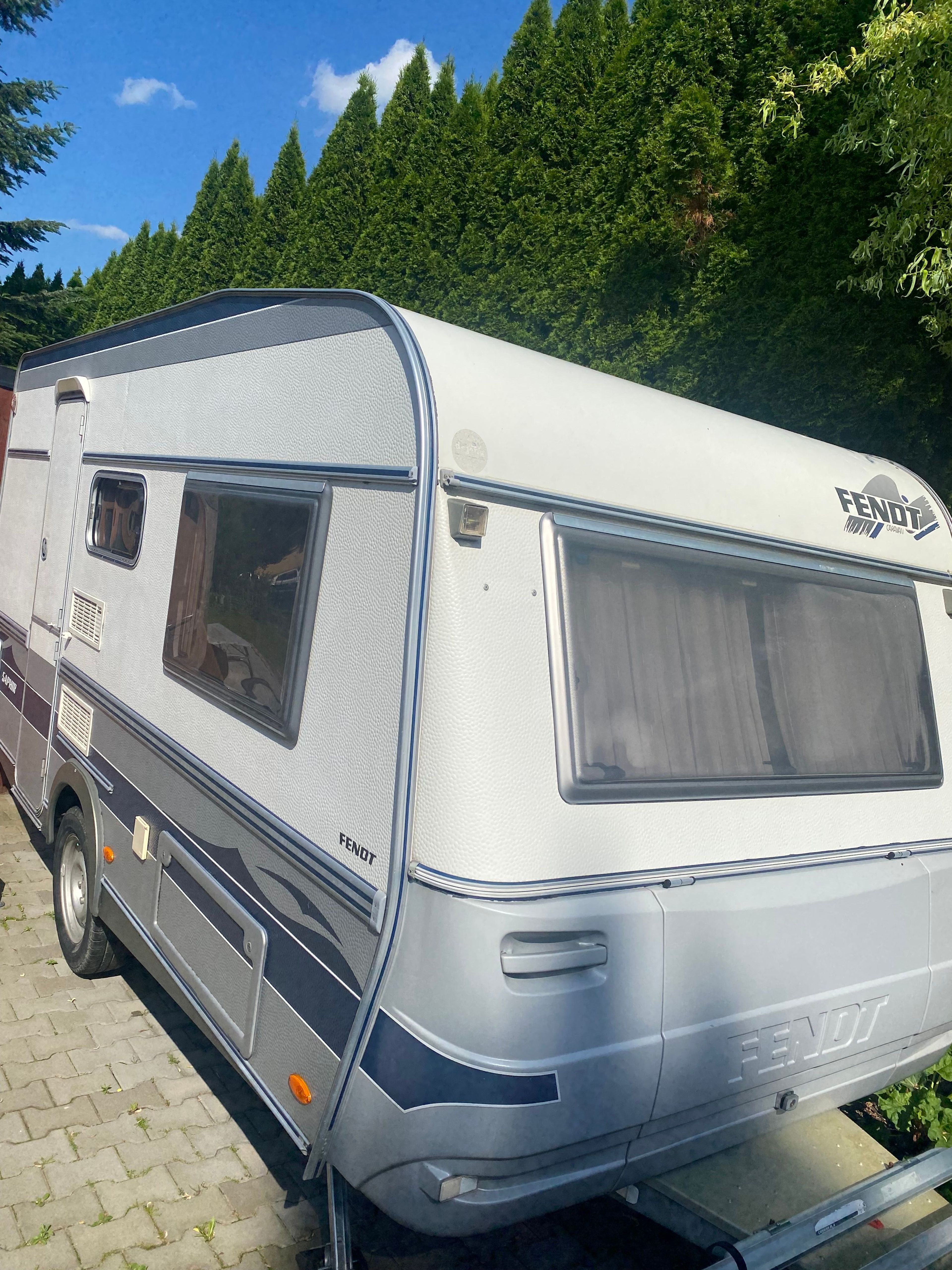 main caravan image