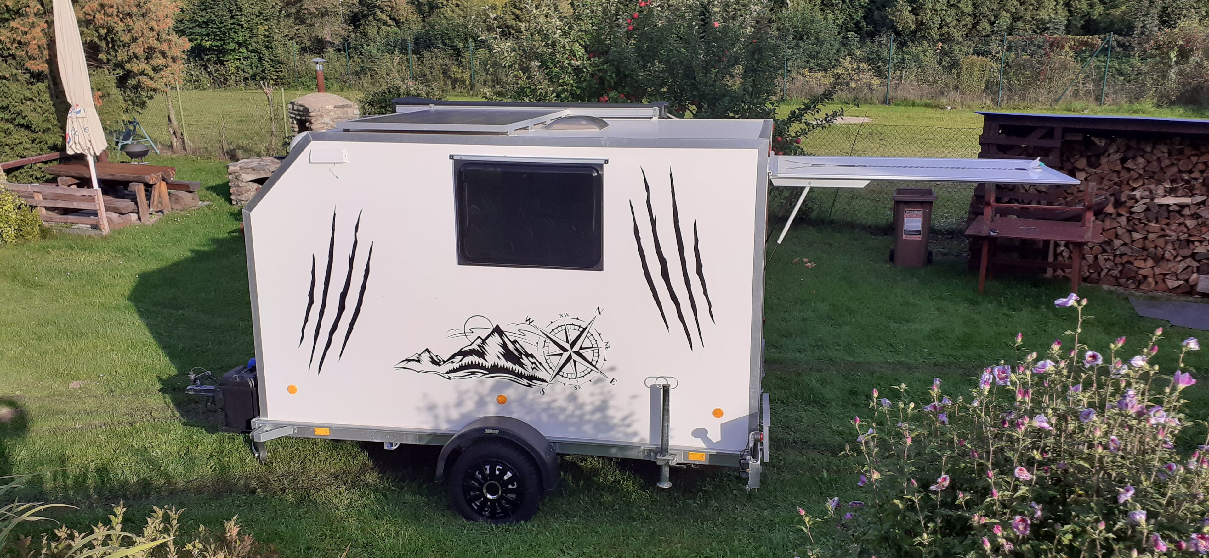 main caravan image