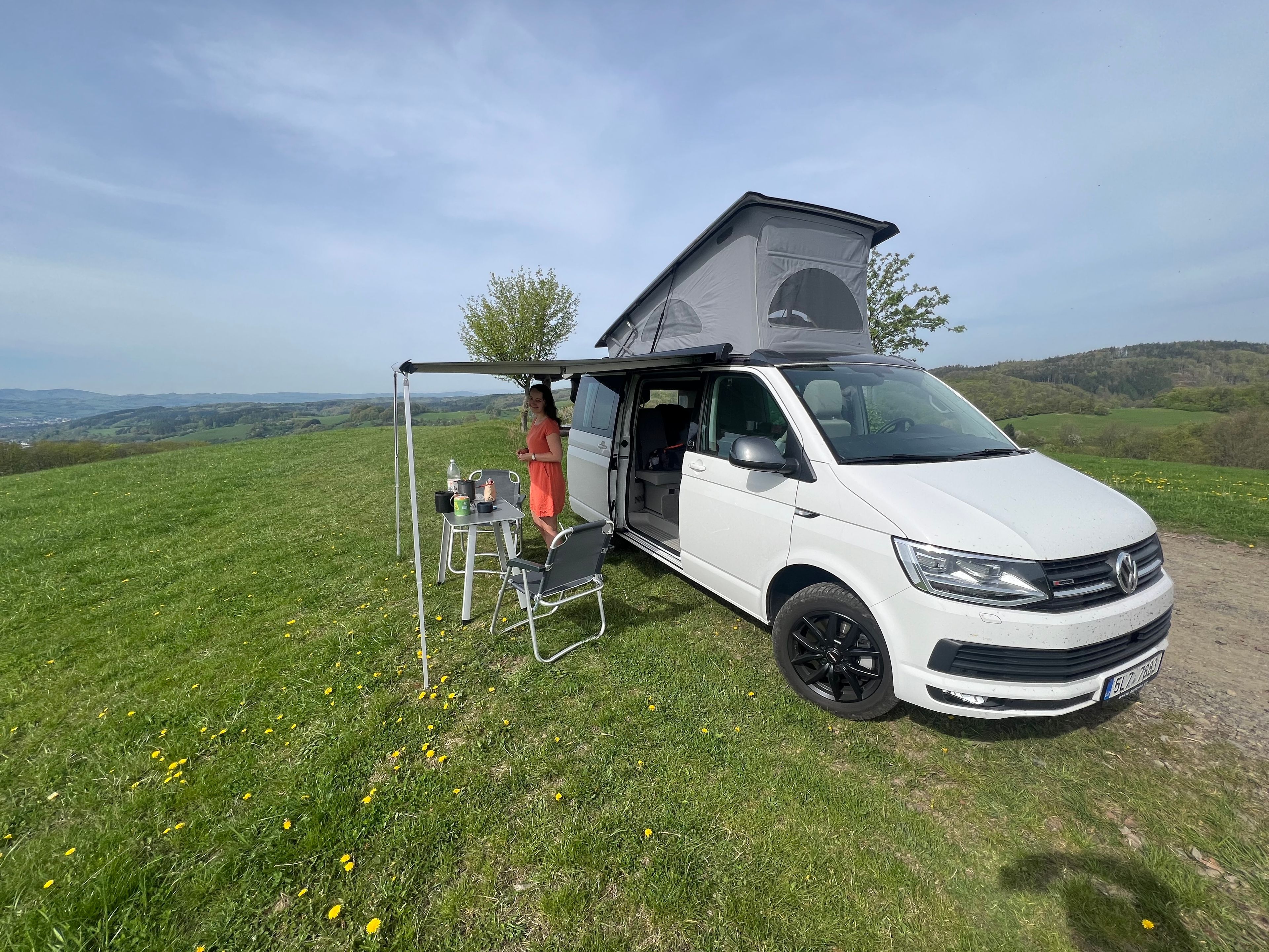main caravan image