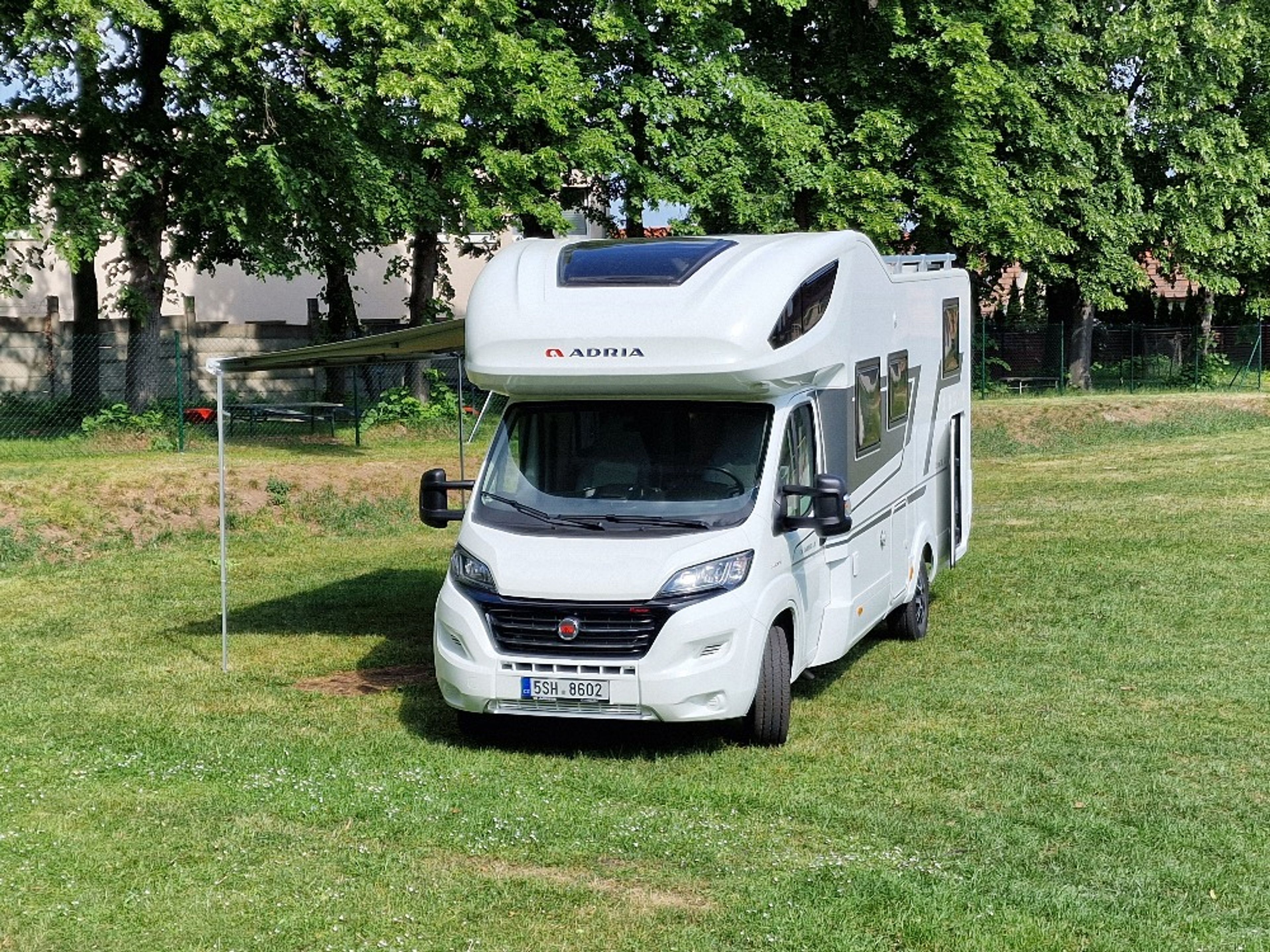main caravan image