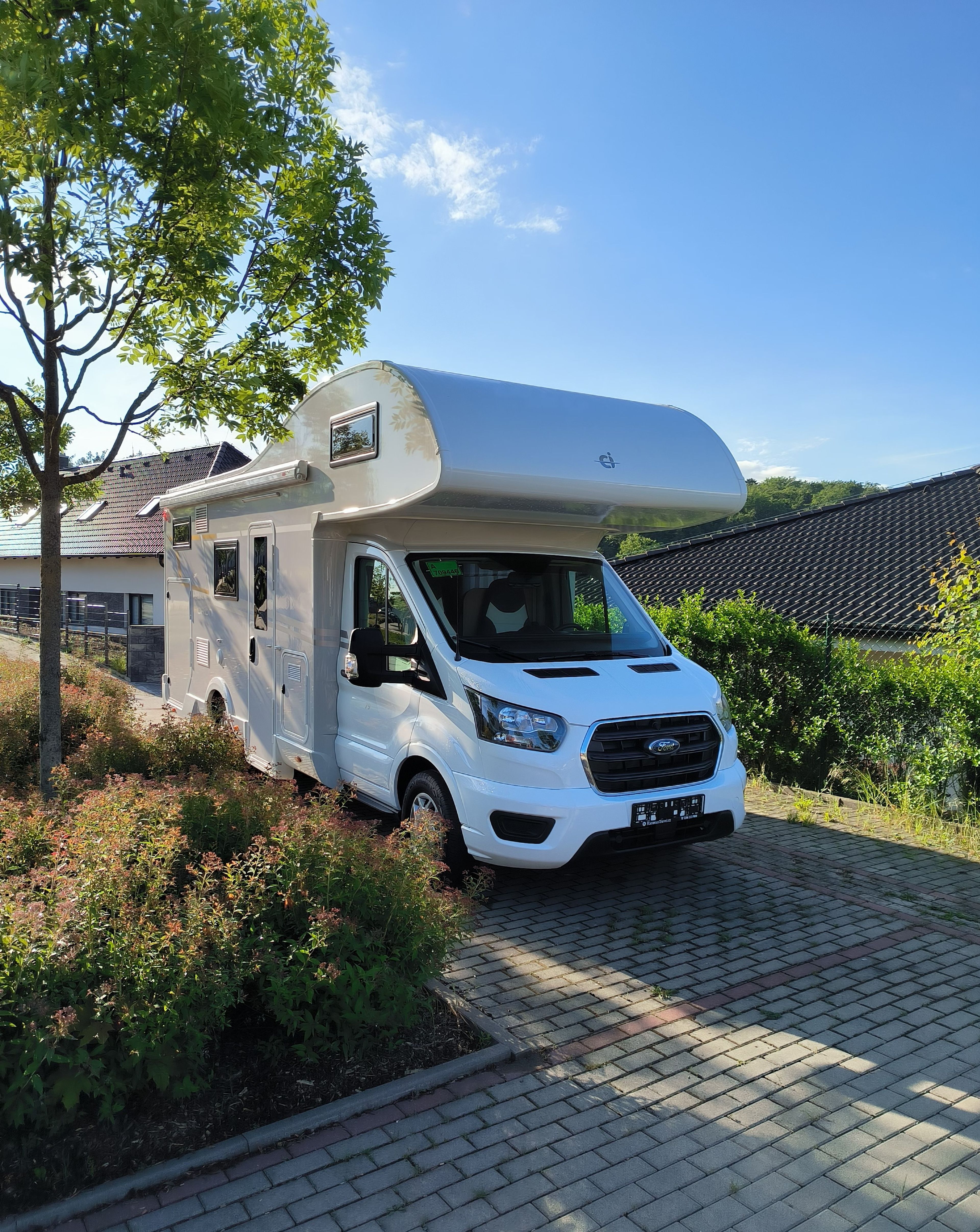 main caravan image