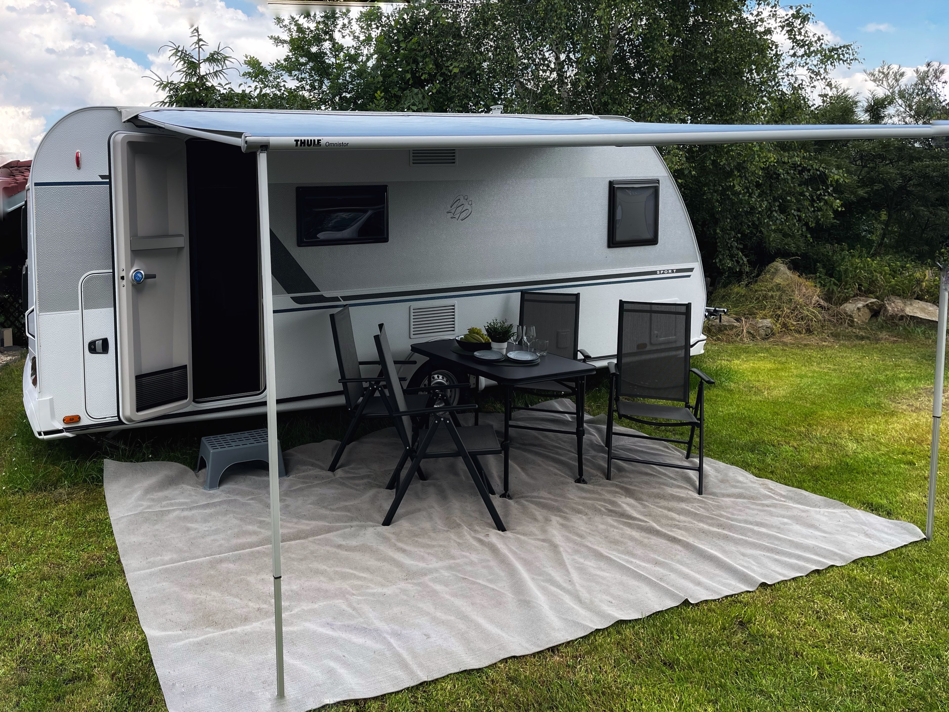main caravan image