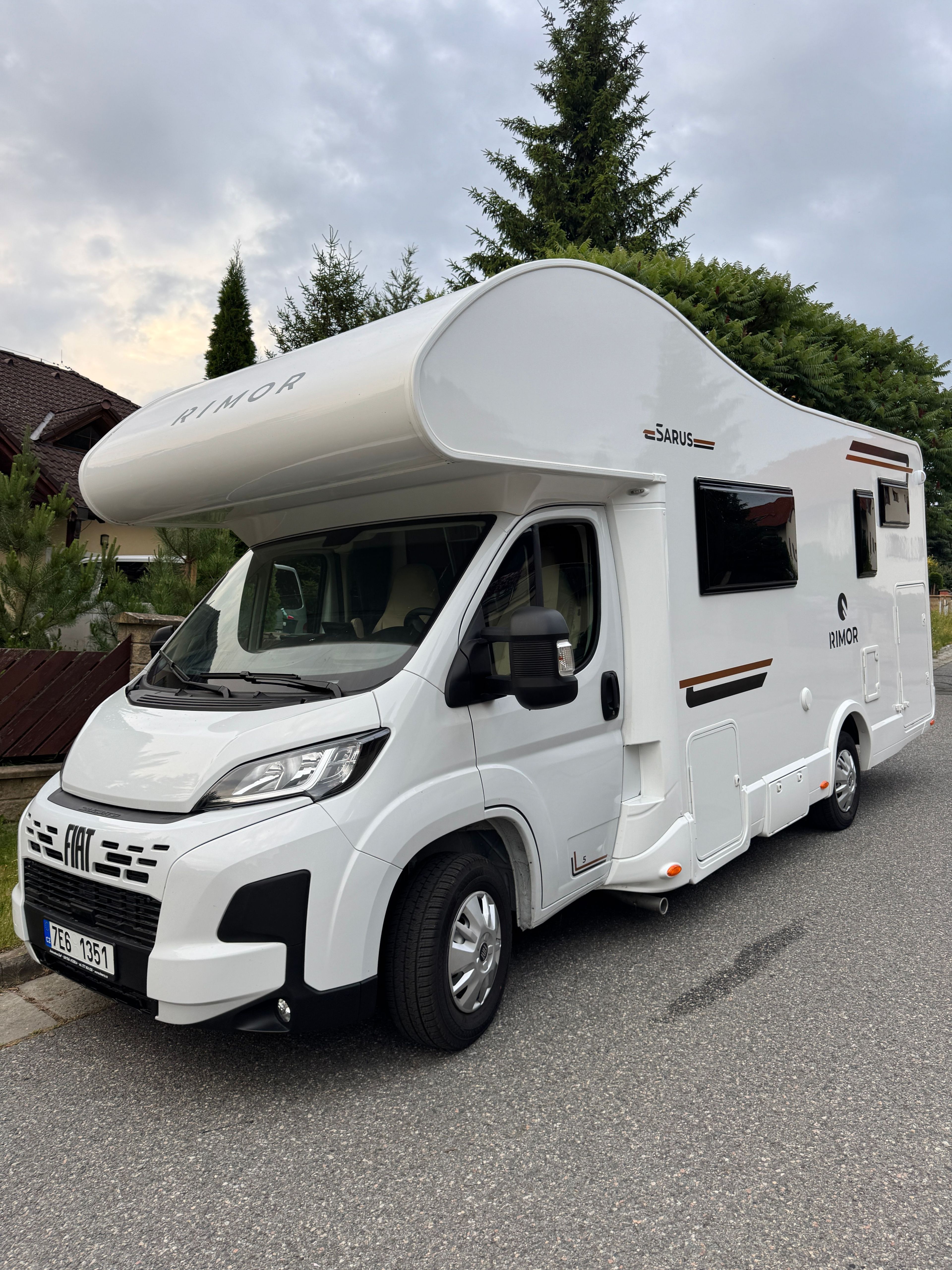 main caravan image