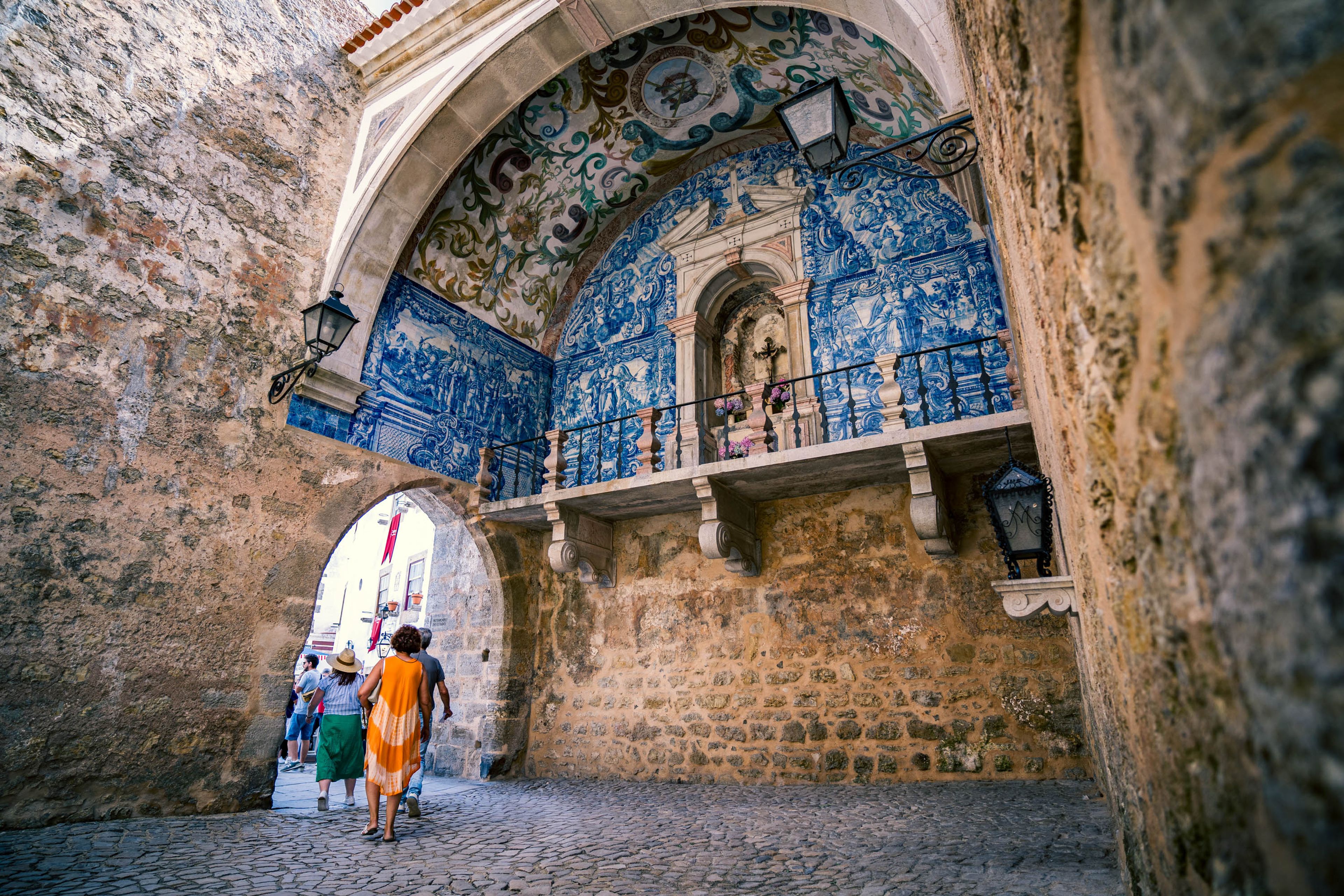 Jediný vstup do města - brána Porta da Vila