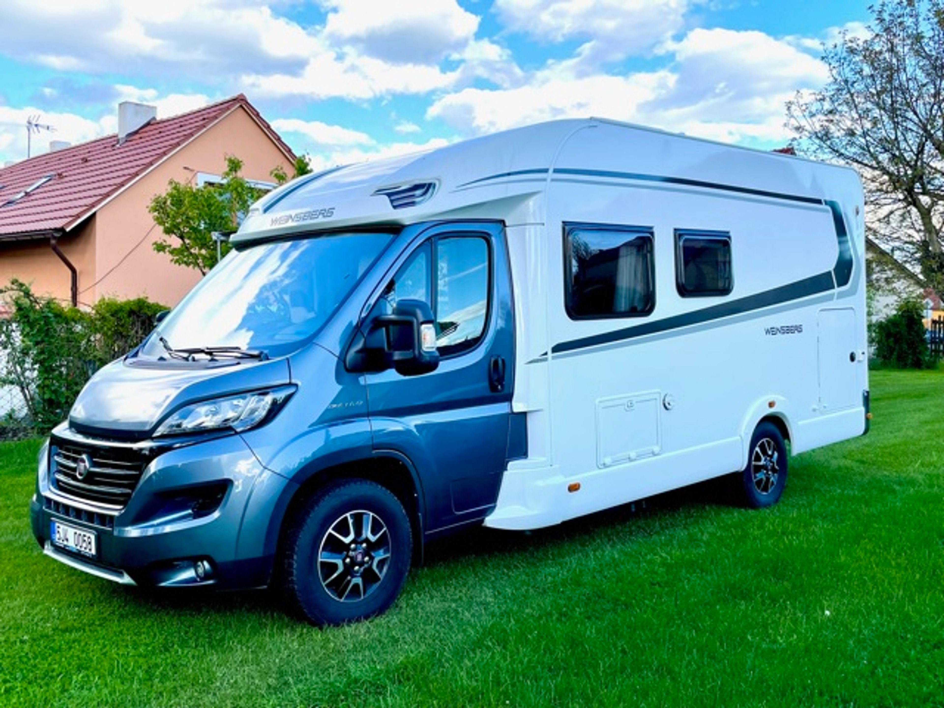 main caravan image