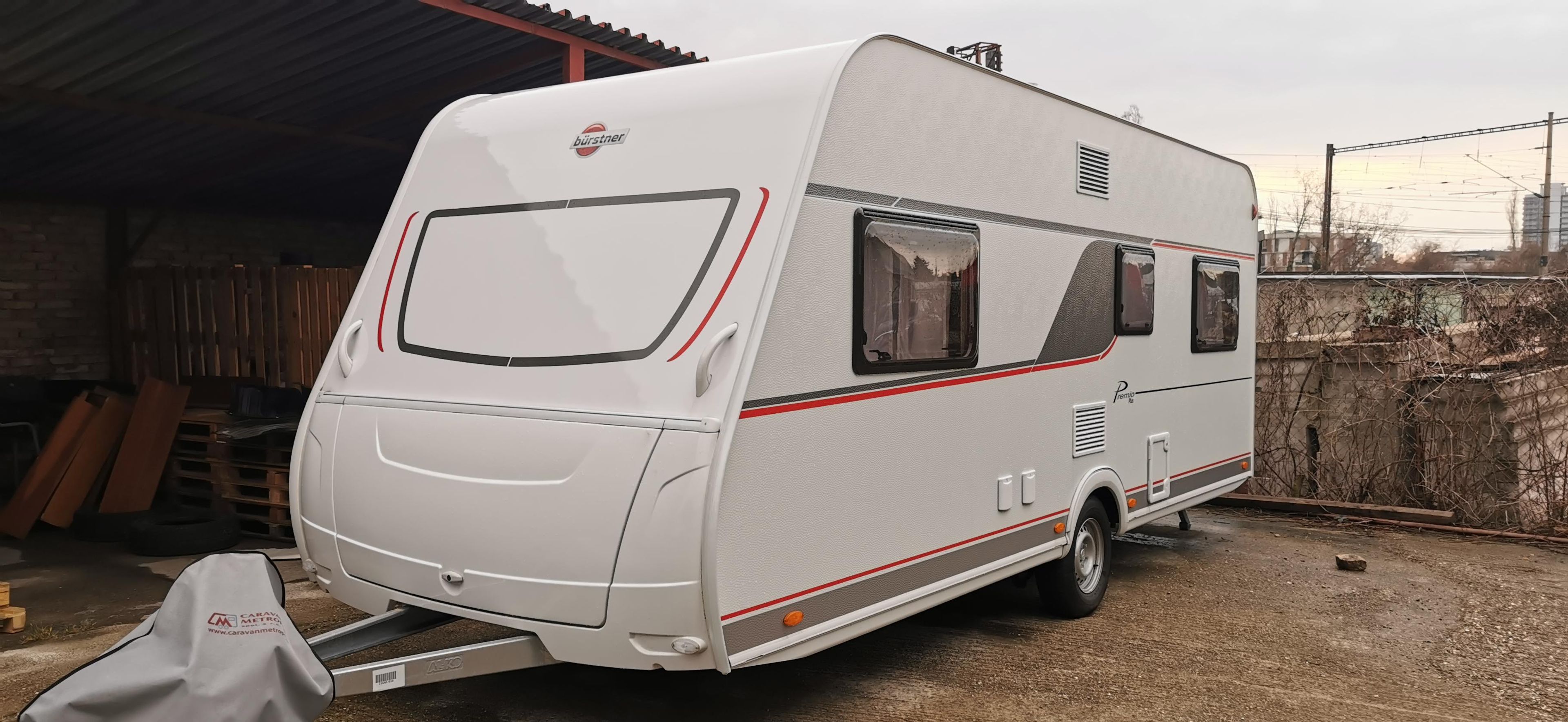 main caravan image