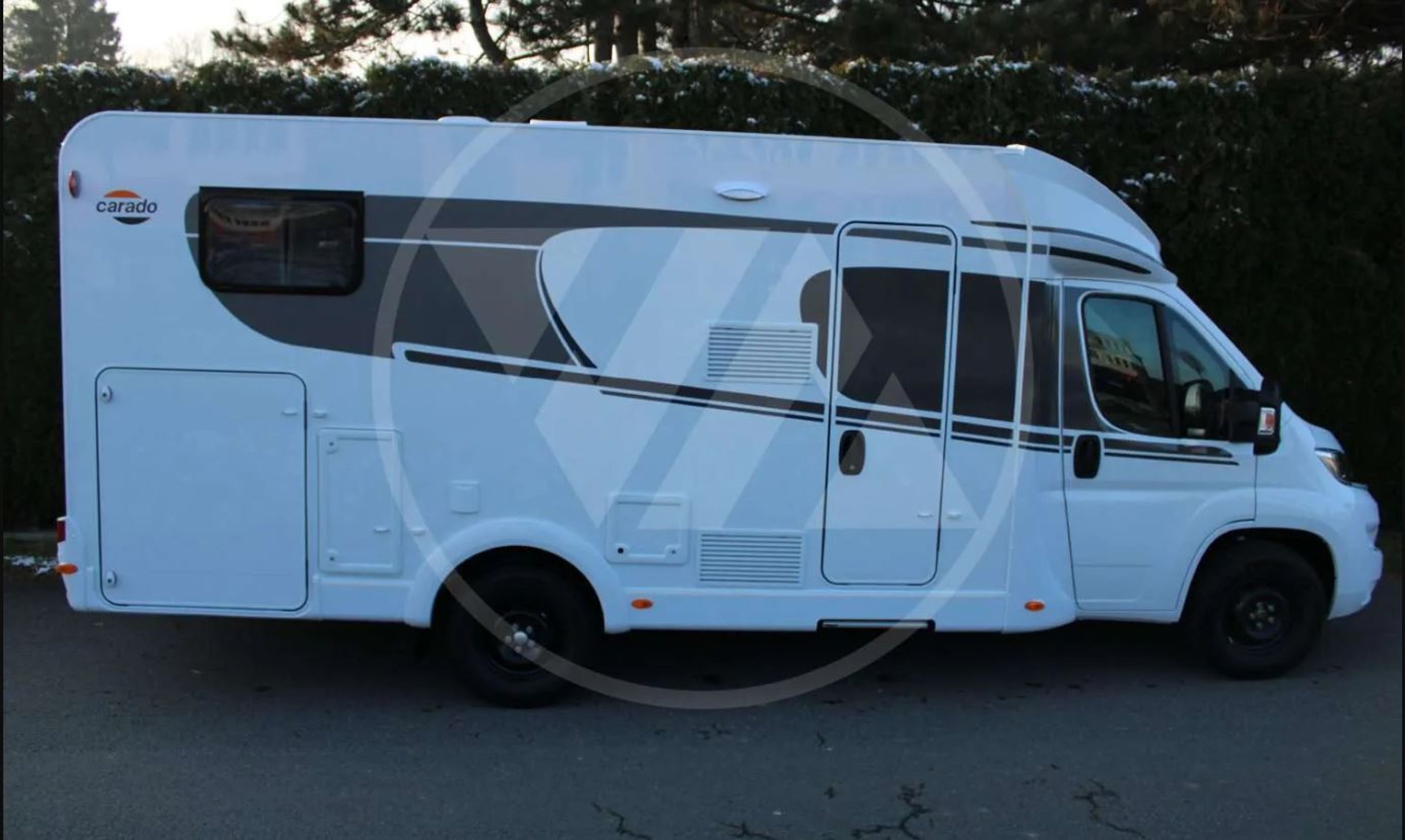 main caravan image