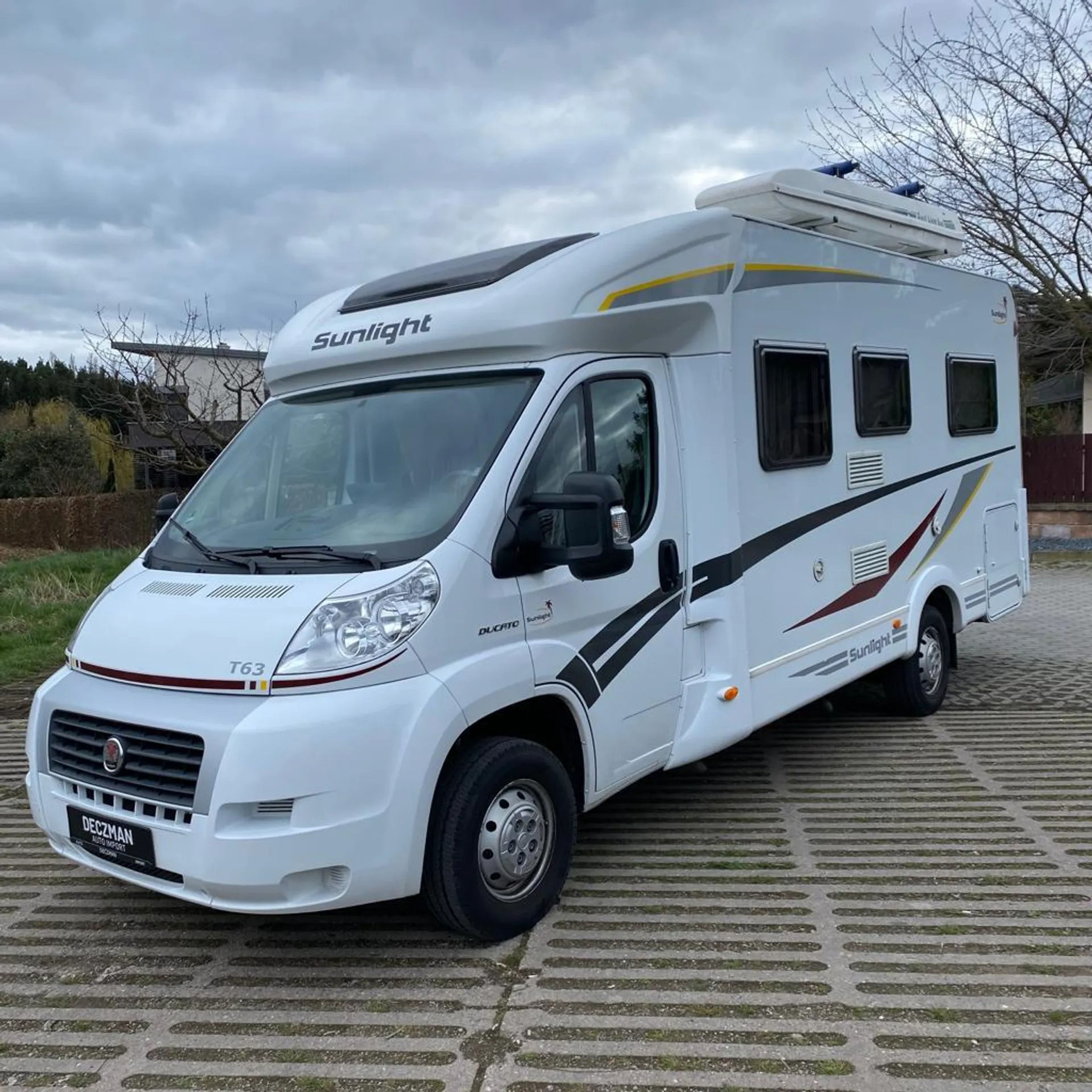 main caravan image