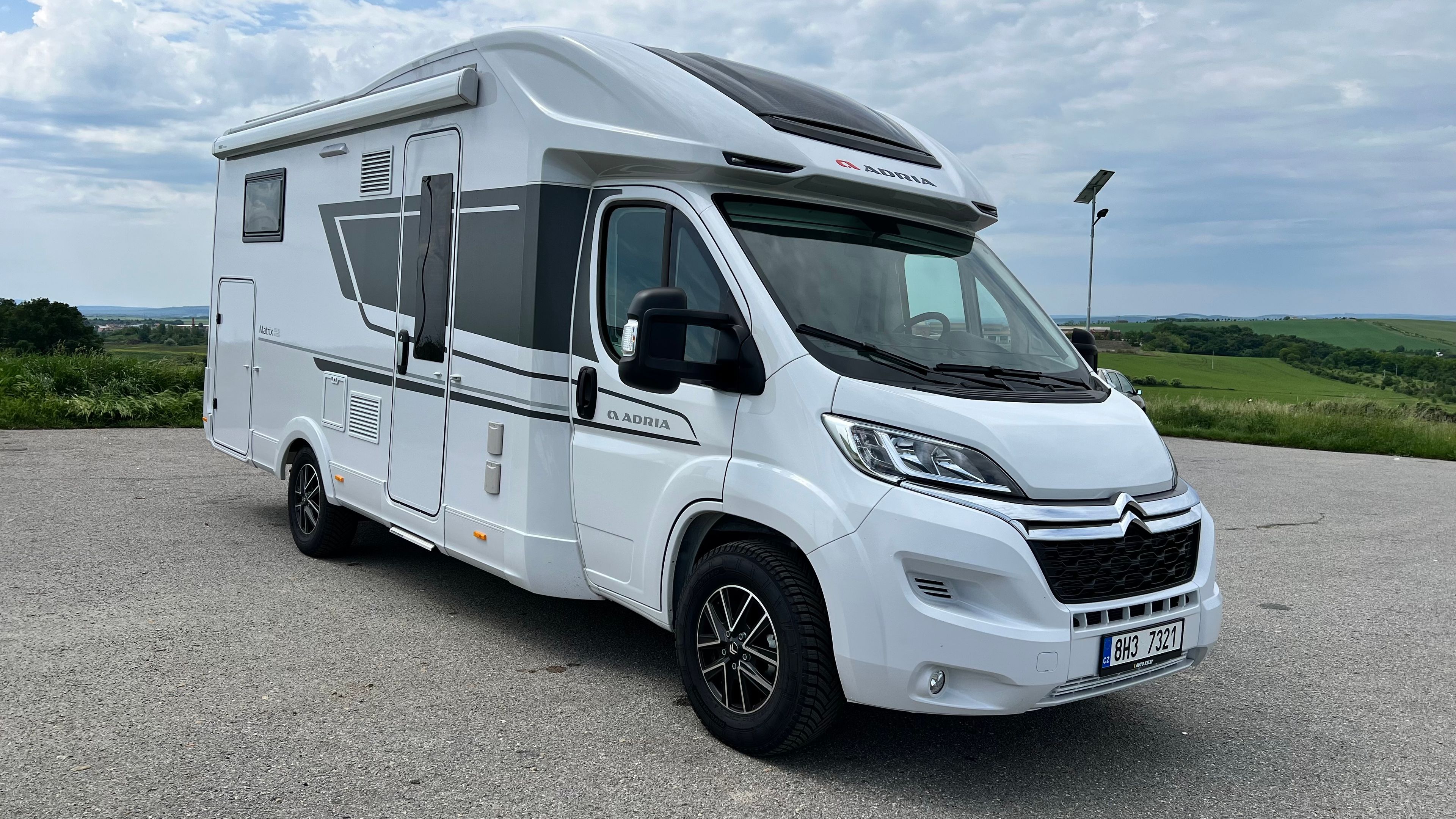 main caravan image