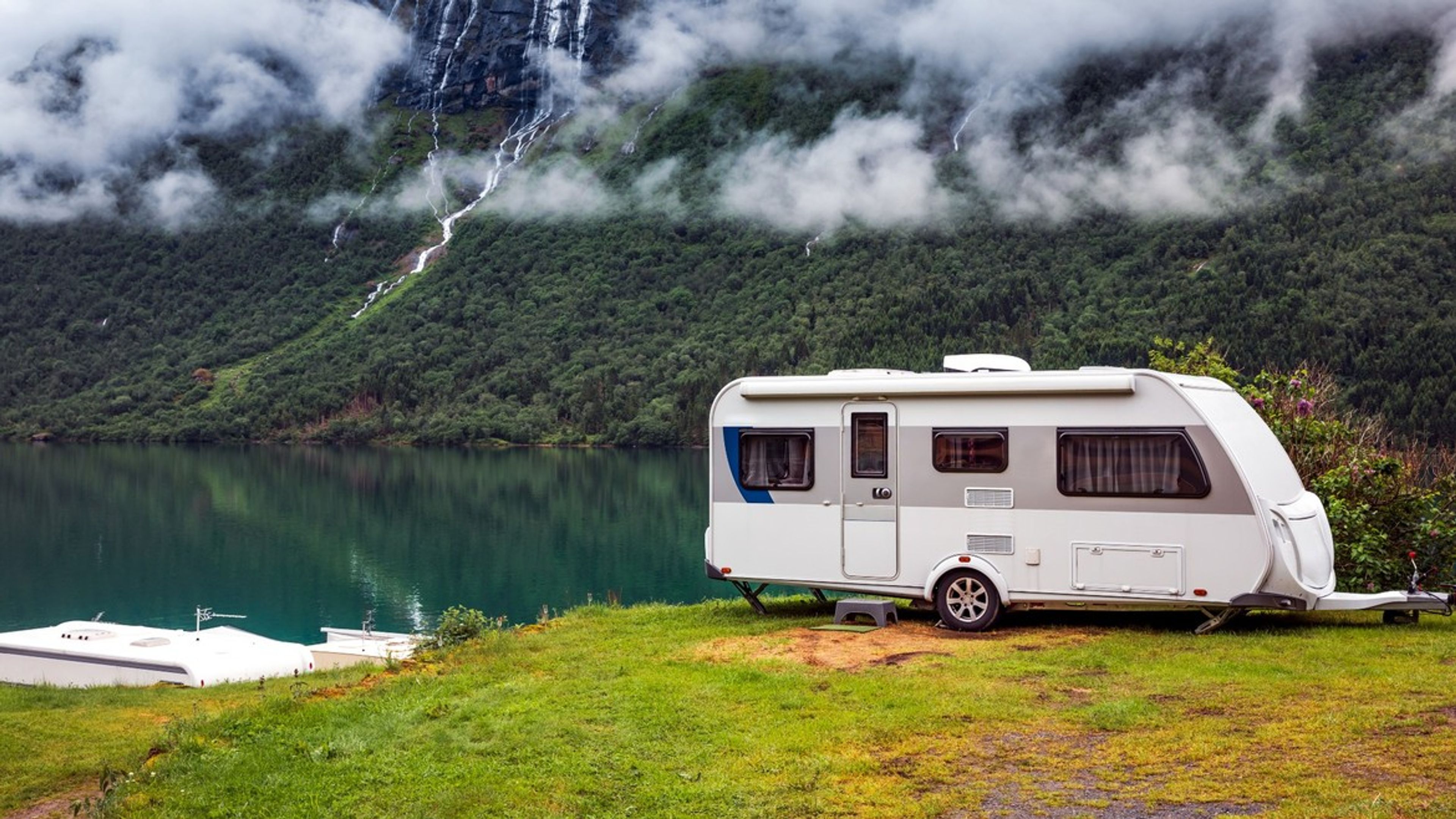 Přemýšlíte, kam se vydat karavanem na prázdniny? Přinášíme vám tipy na cesty od členů Campiri týmu