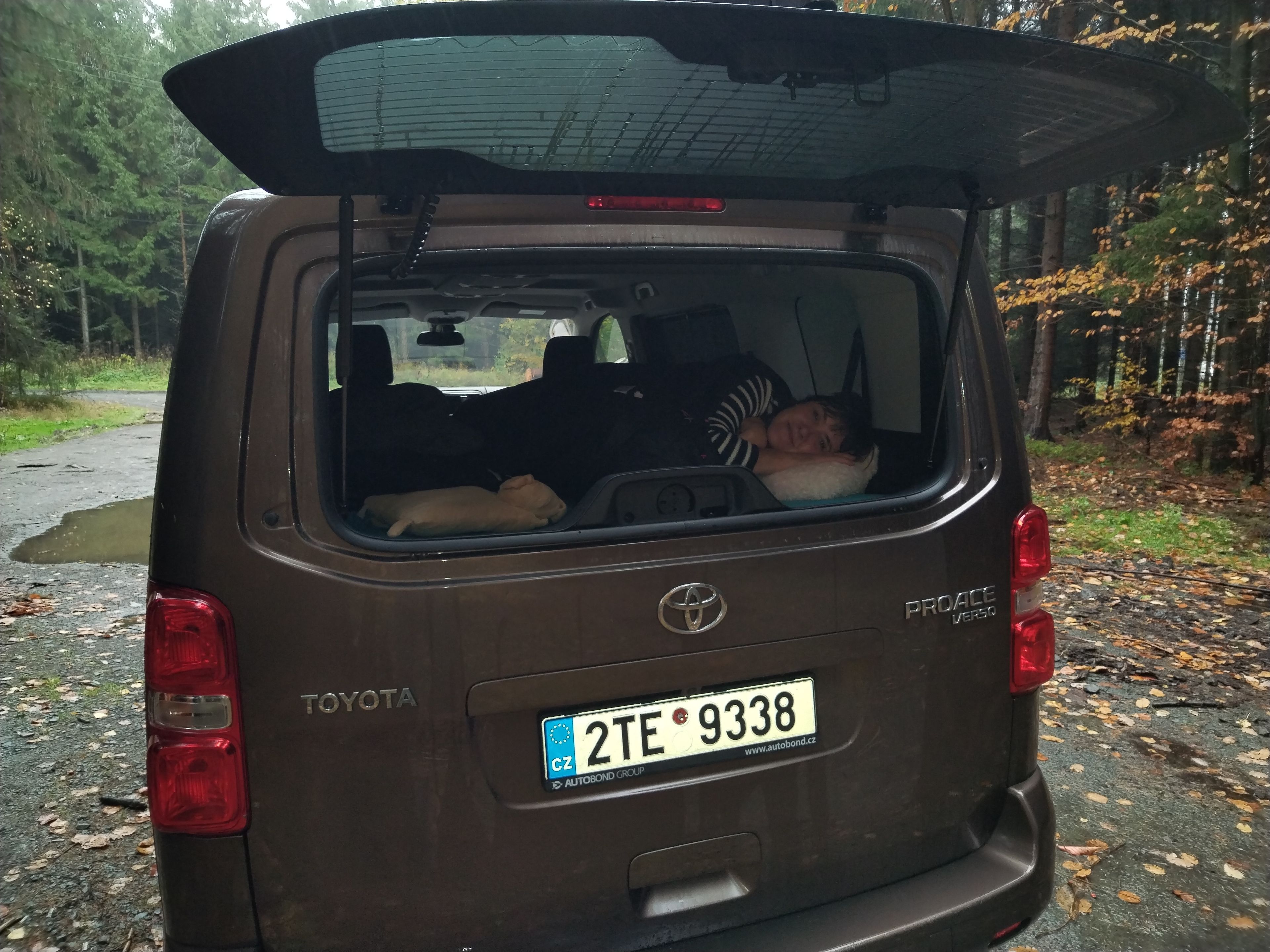 main caravan image