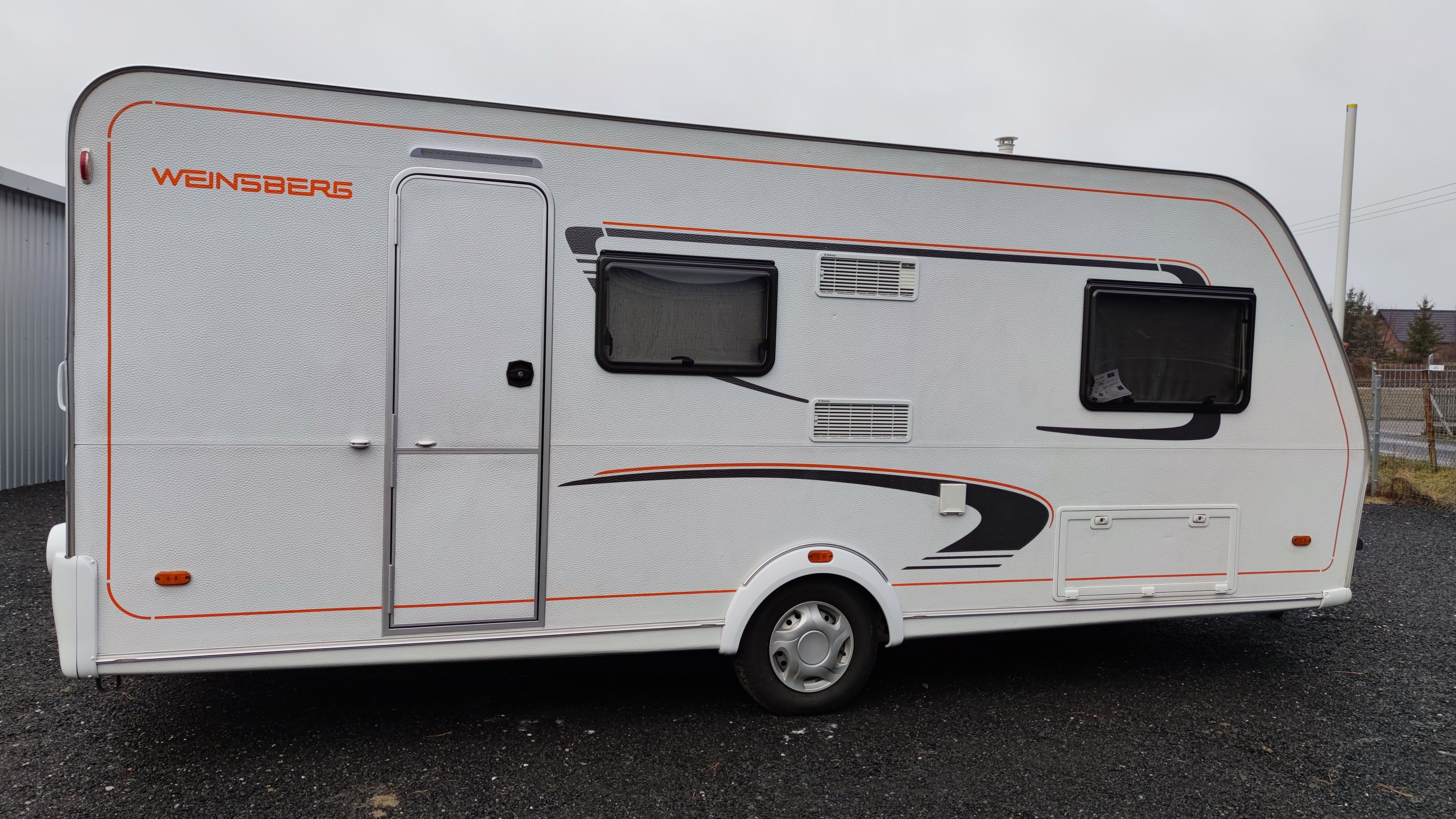 main caravan image