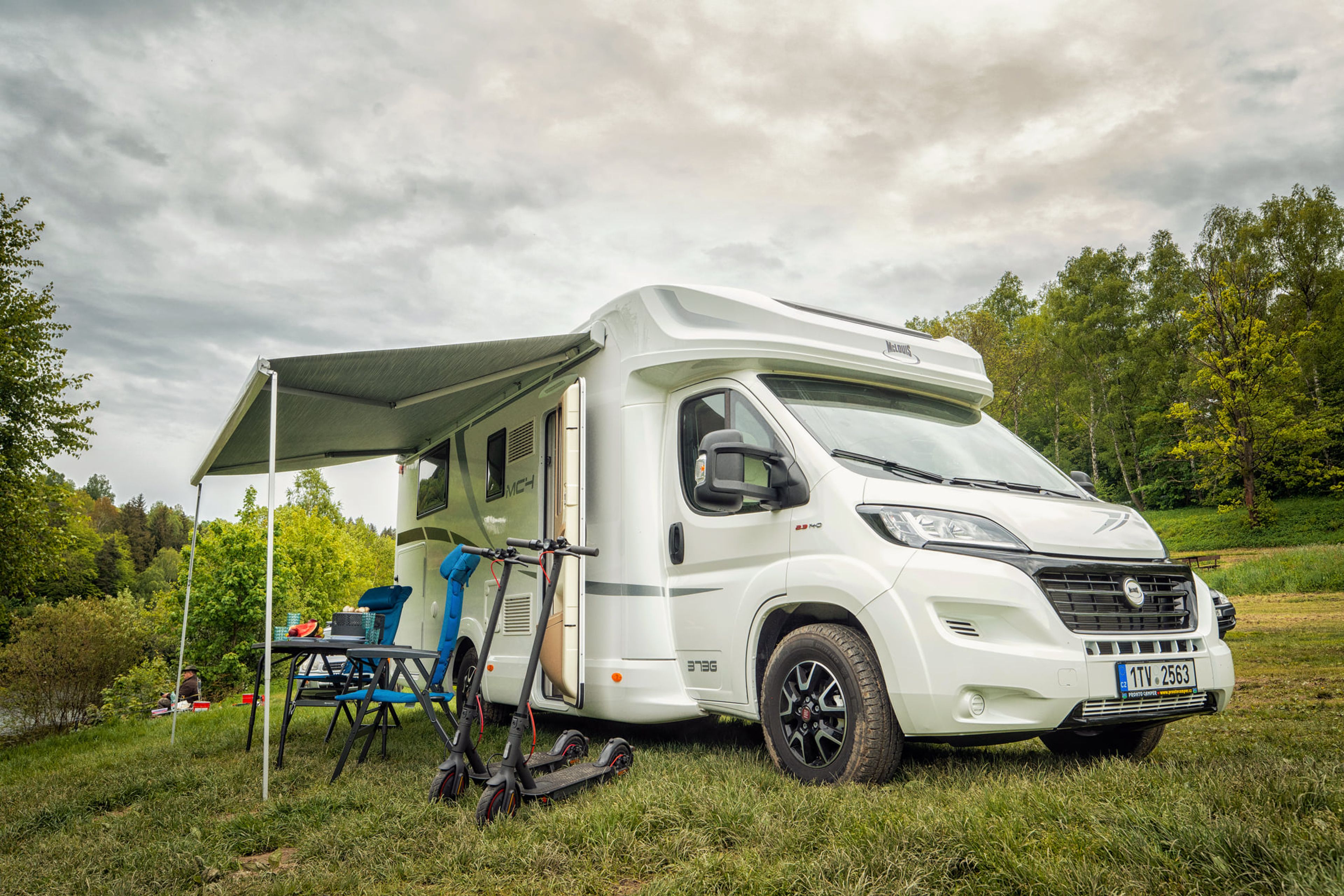 main caravan image