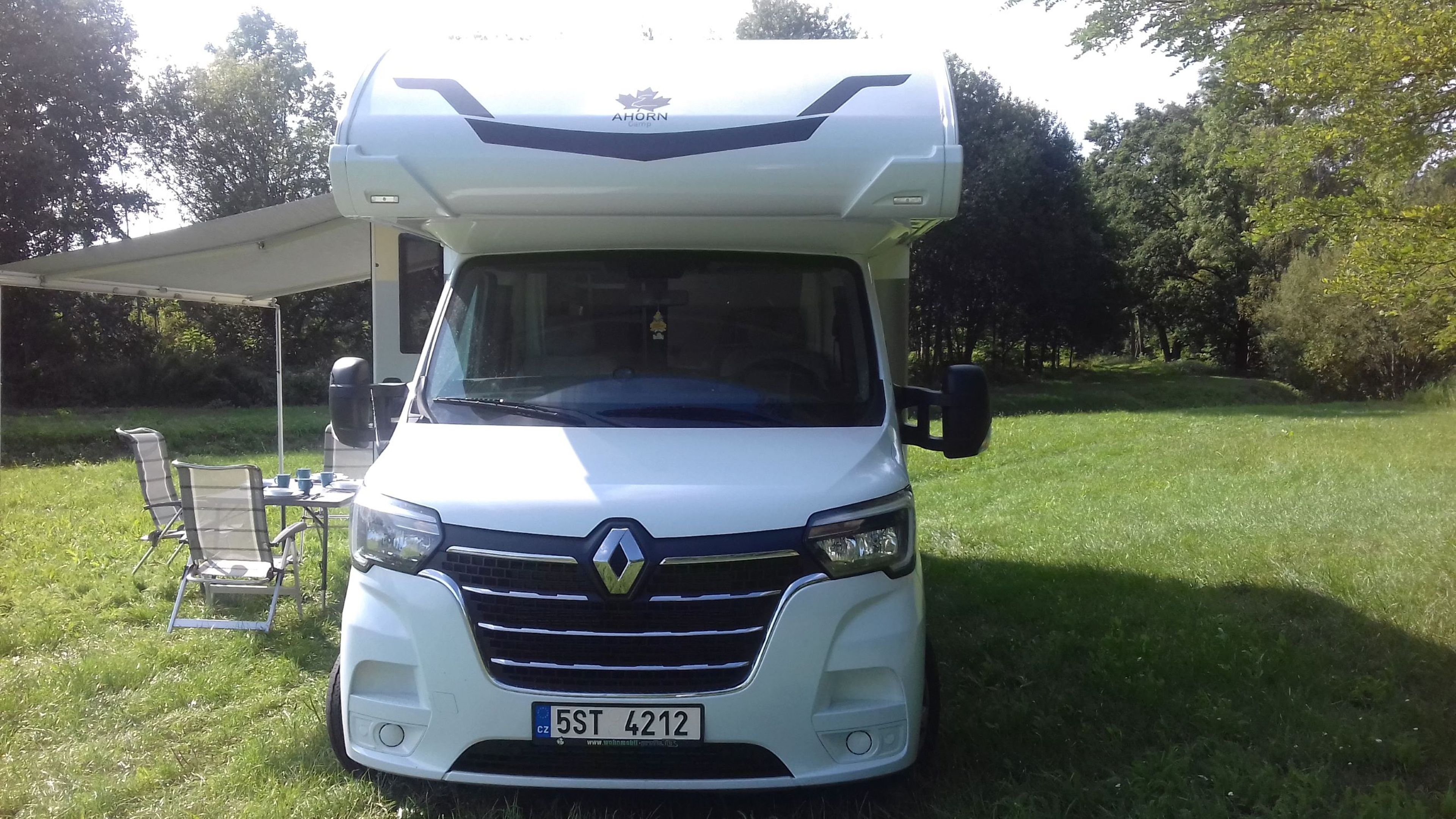 main caravan image