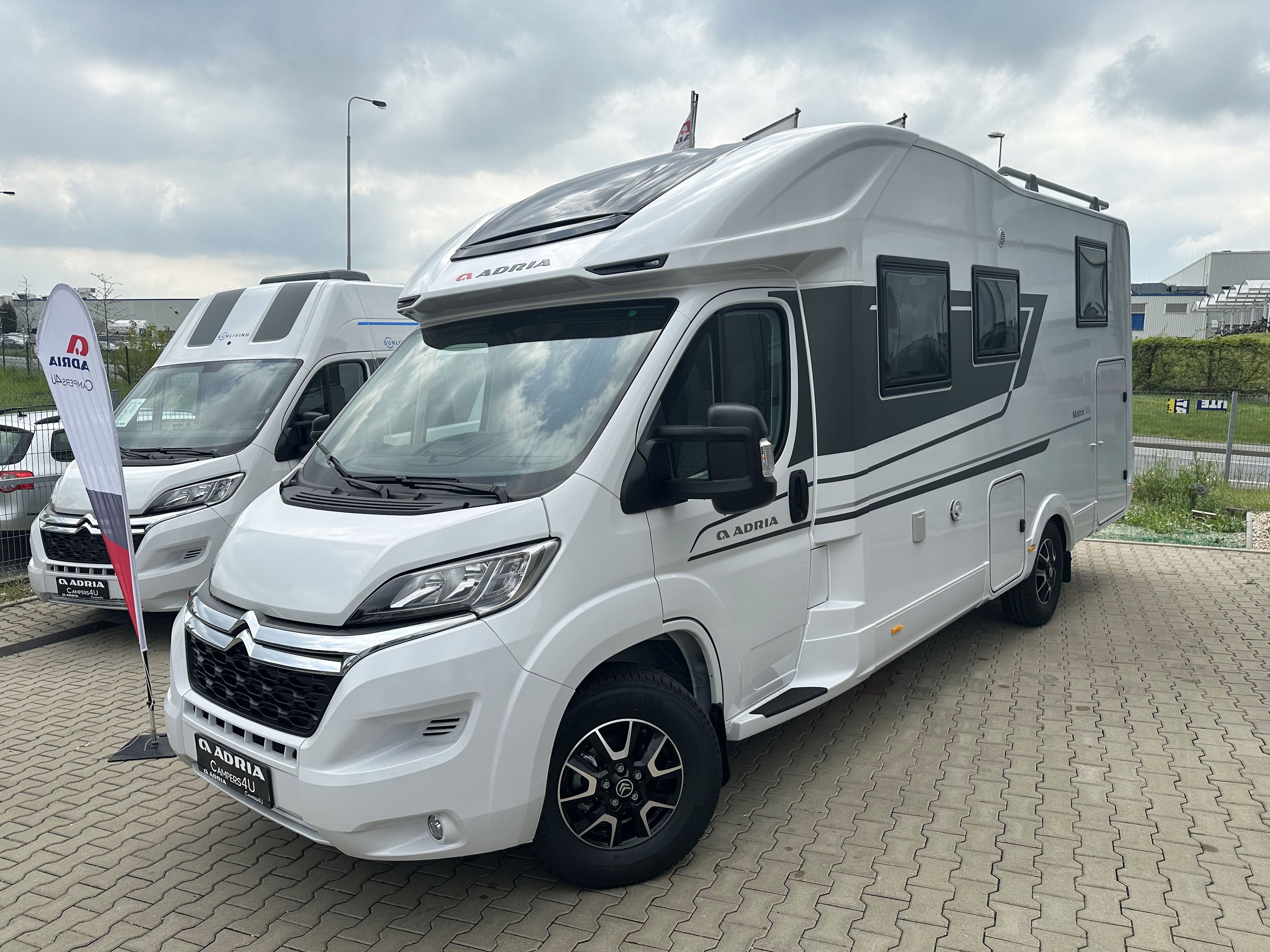 main caravan image