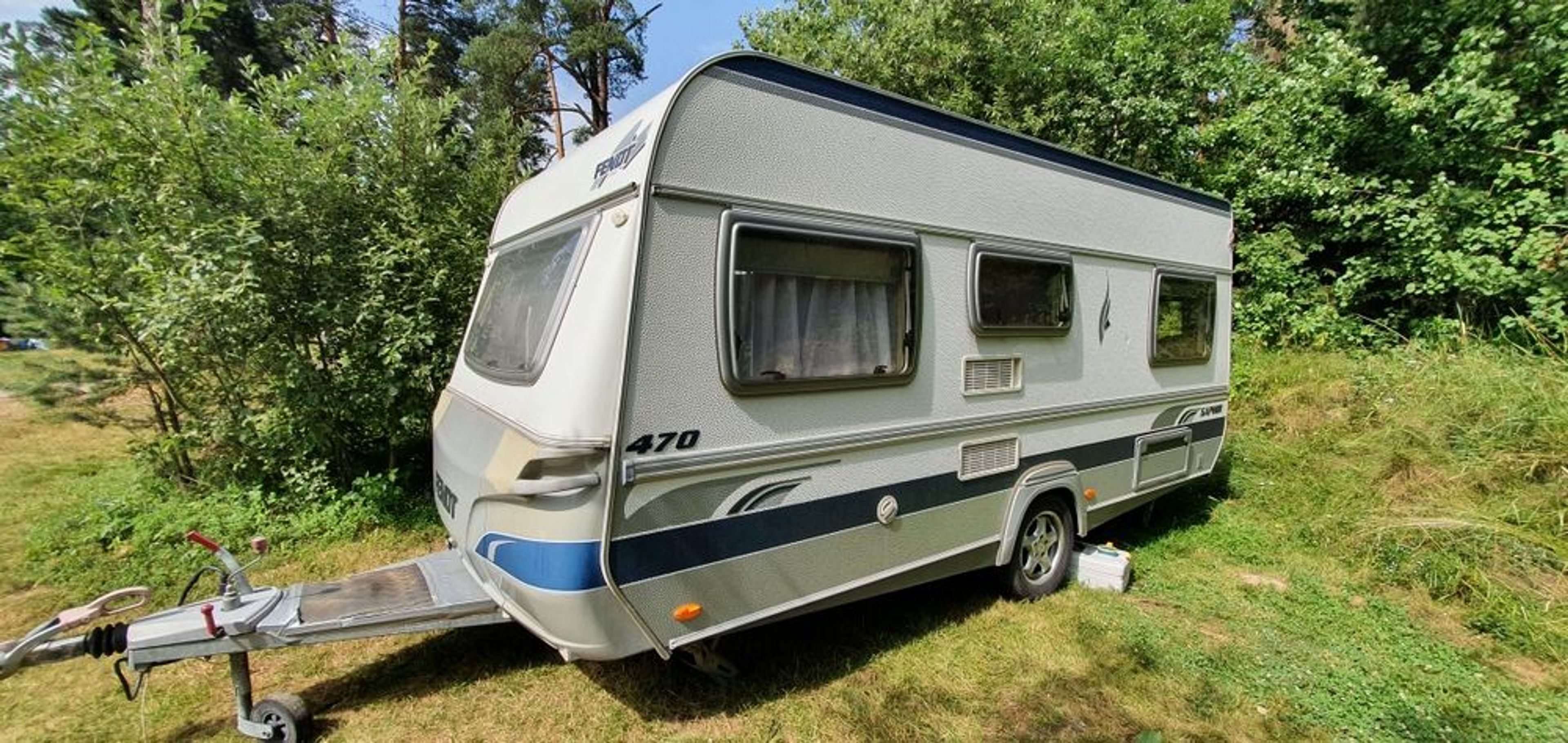 main caravan image