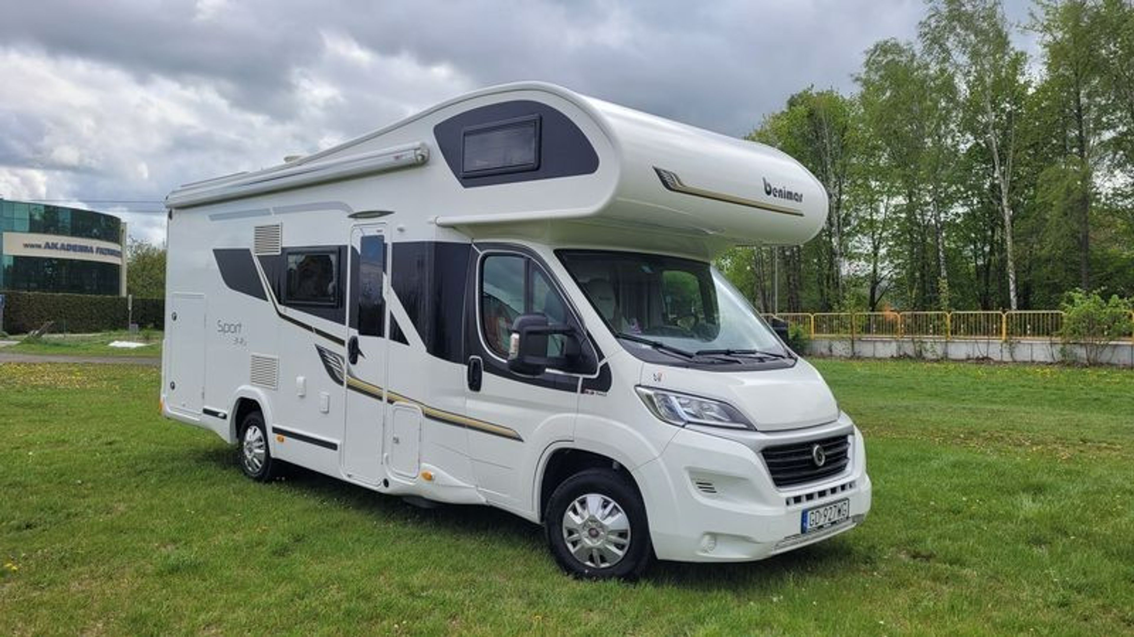 main caravan image