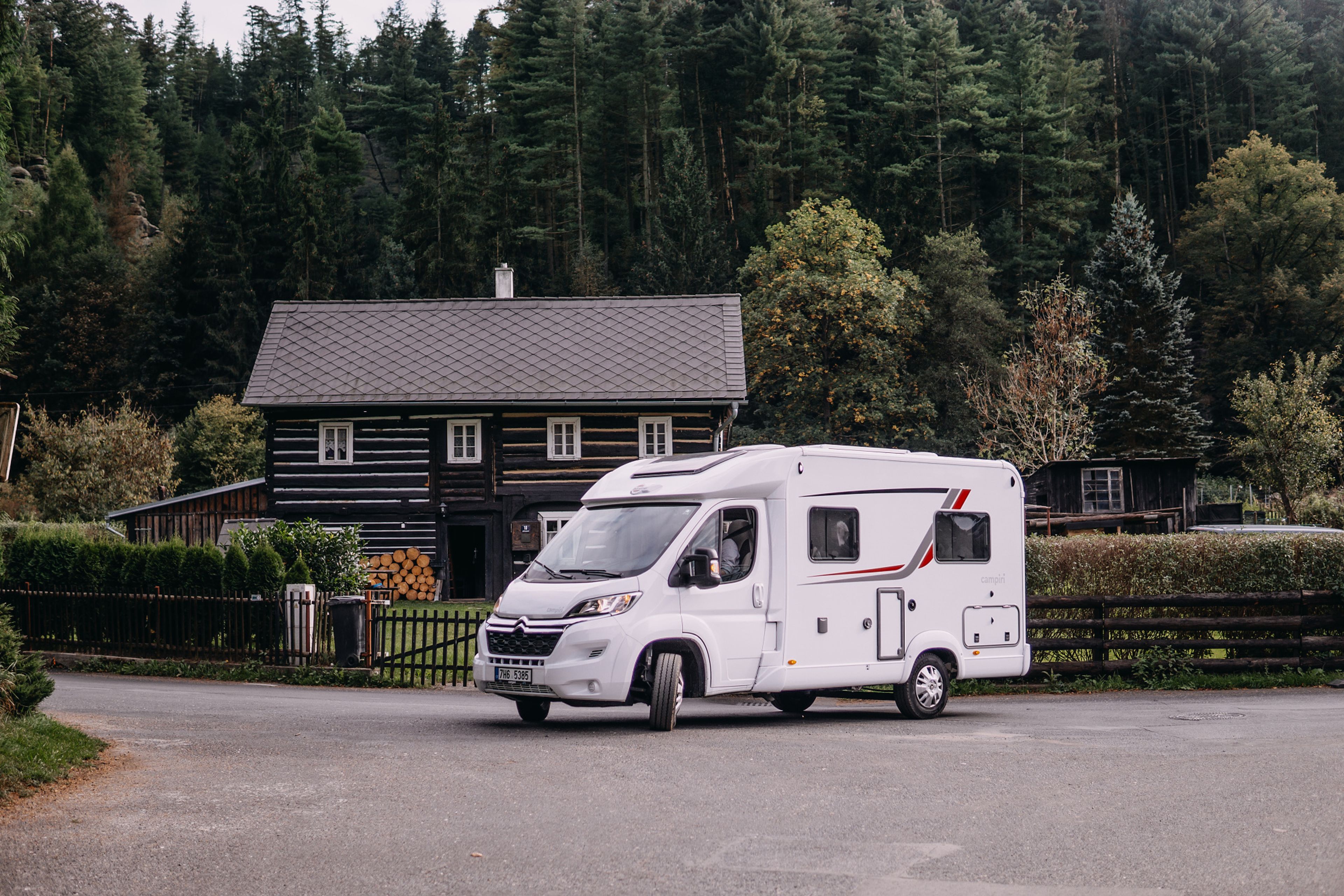 Posezónní servis karavanu – kompletní průvodce