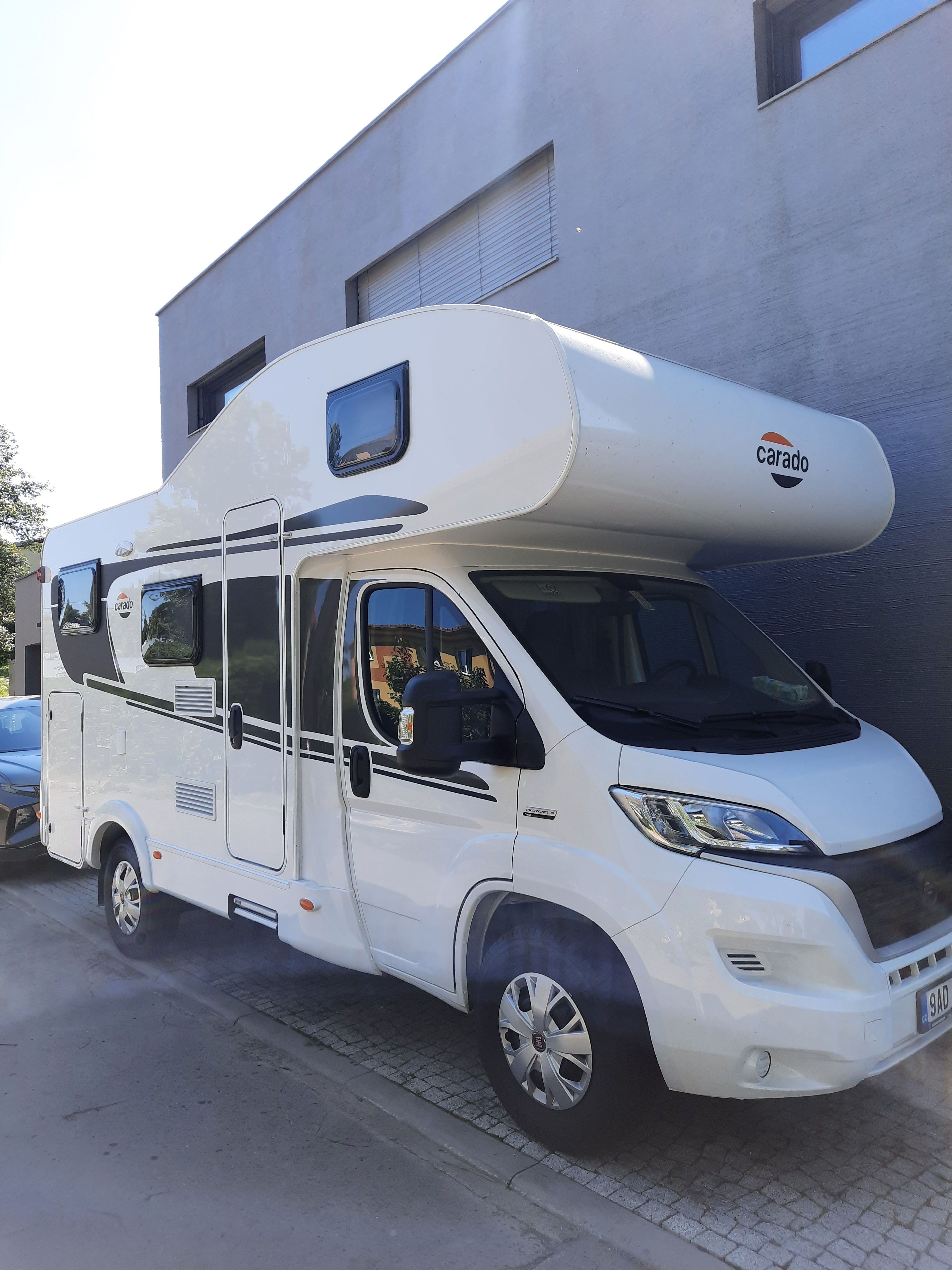 main caravan image