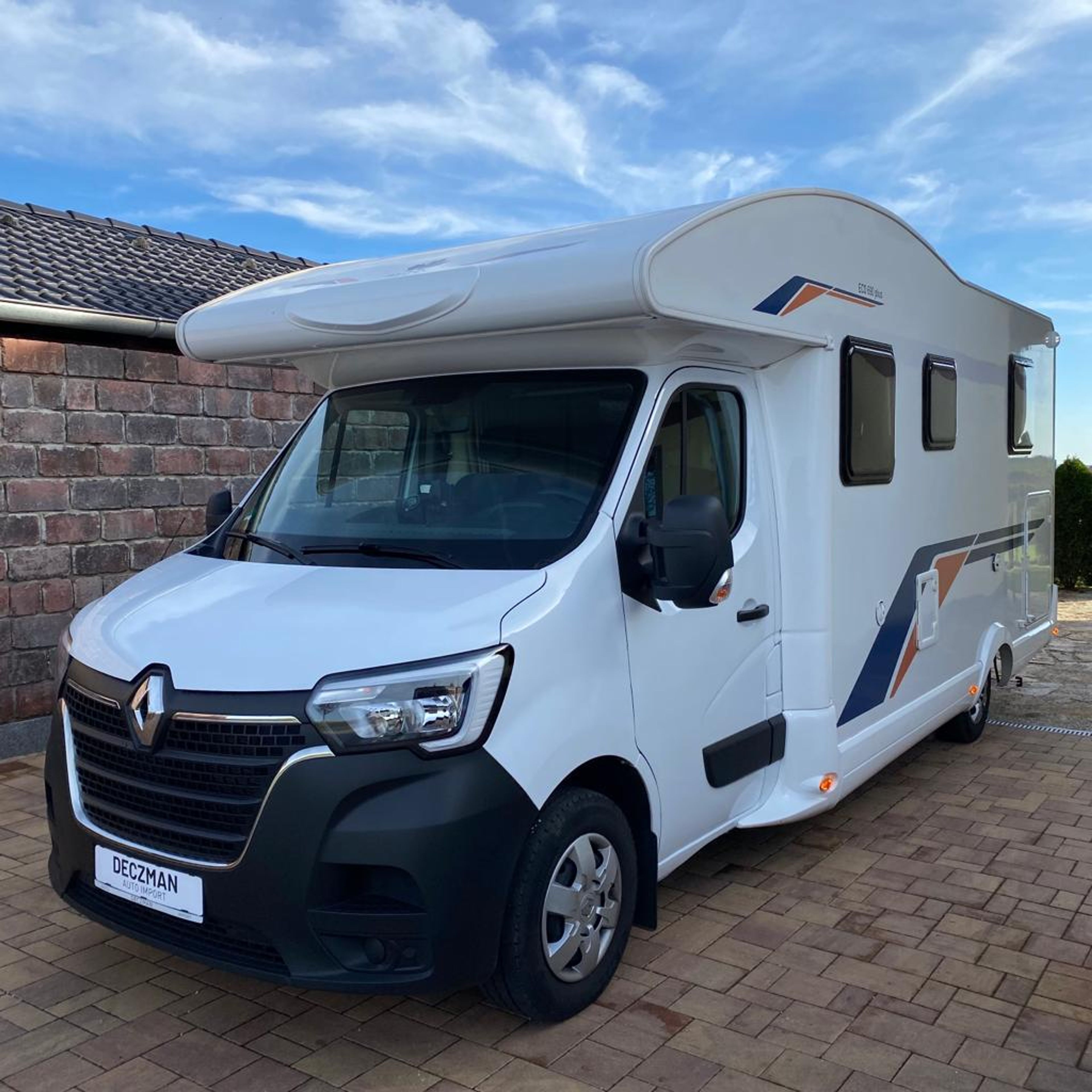 main caravan image