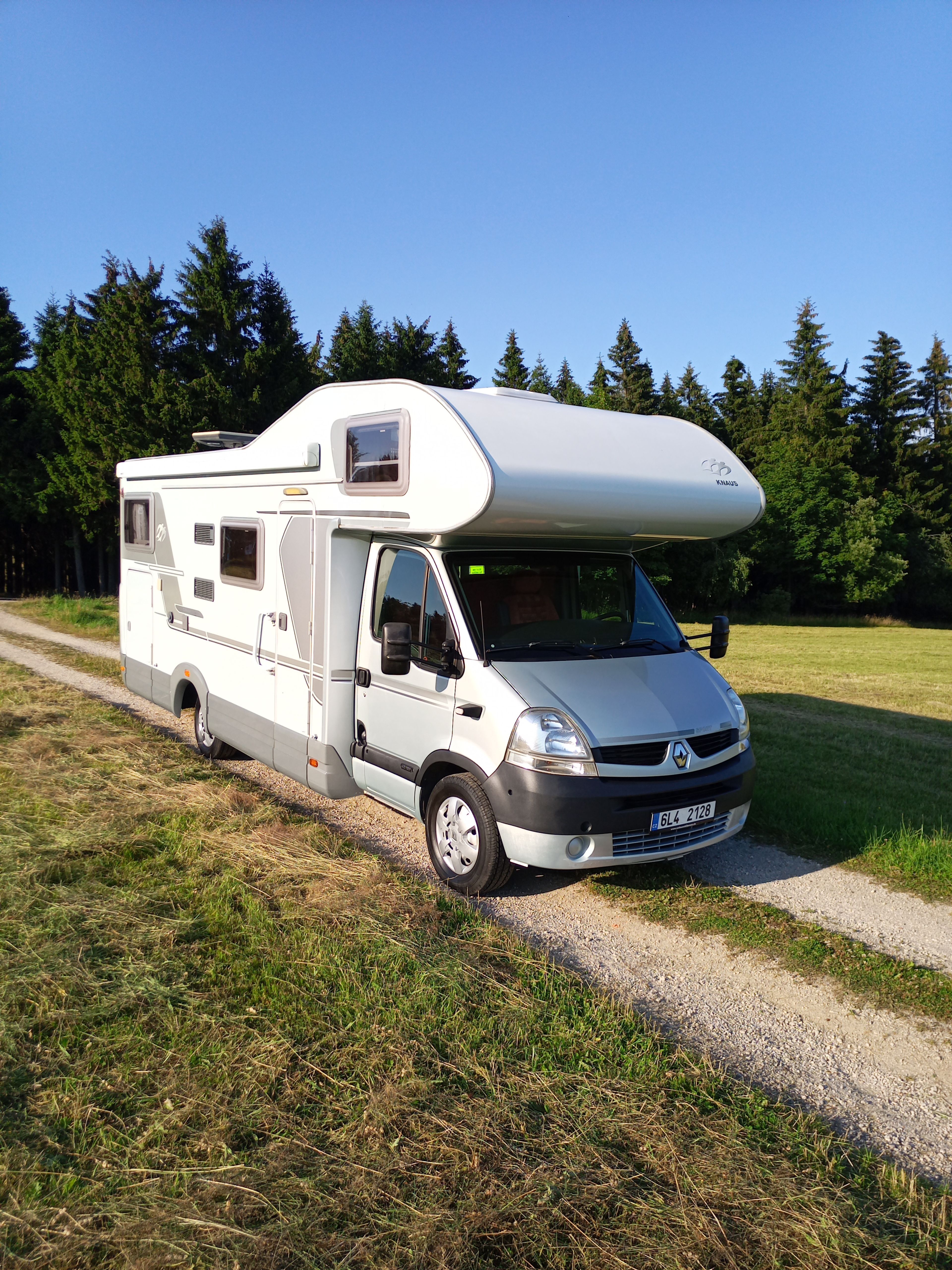 main caravan image