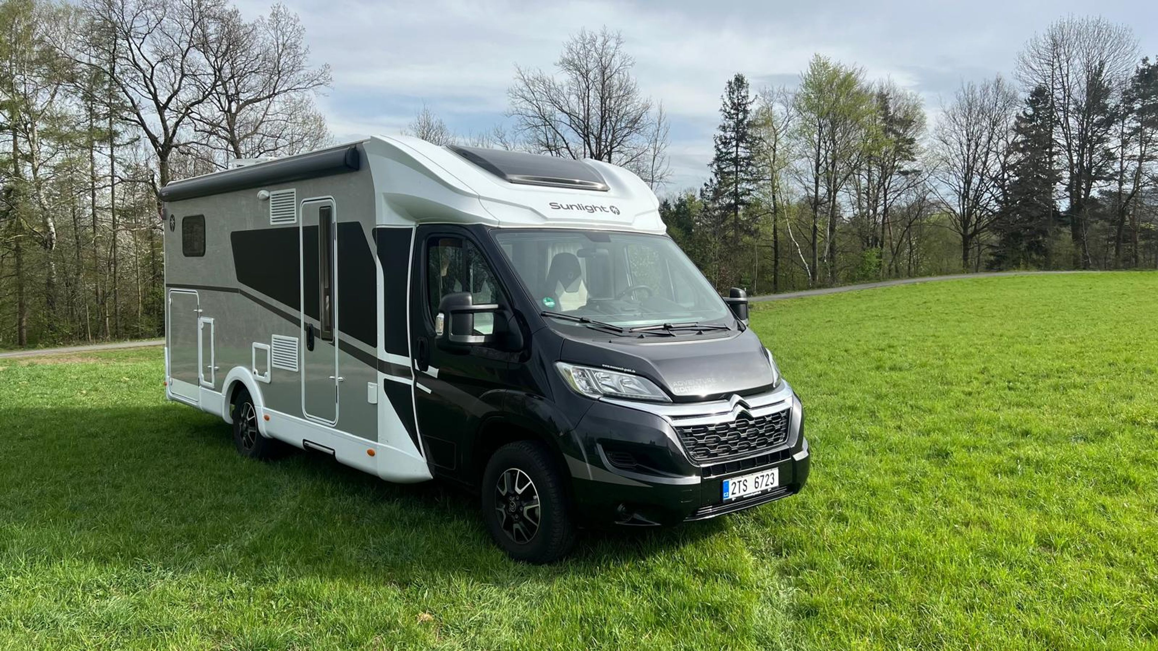 main caravan image