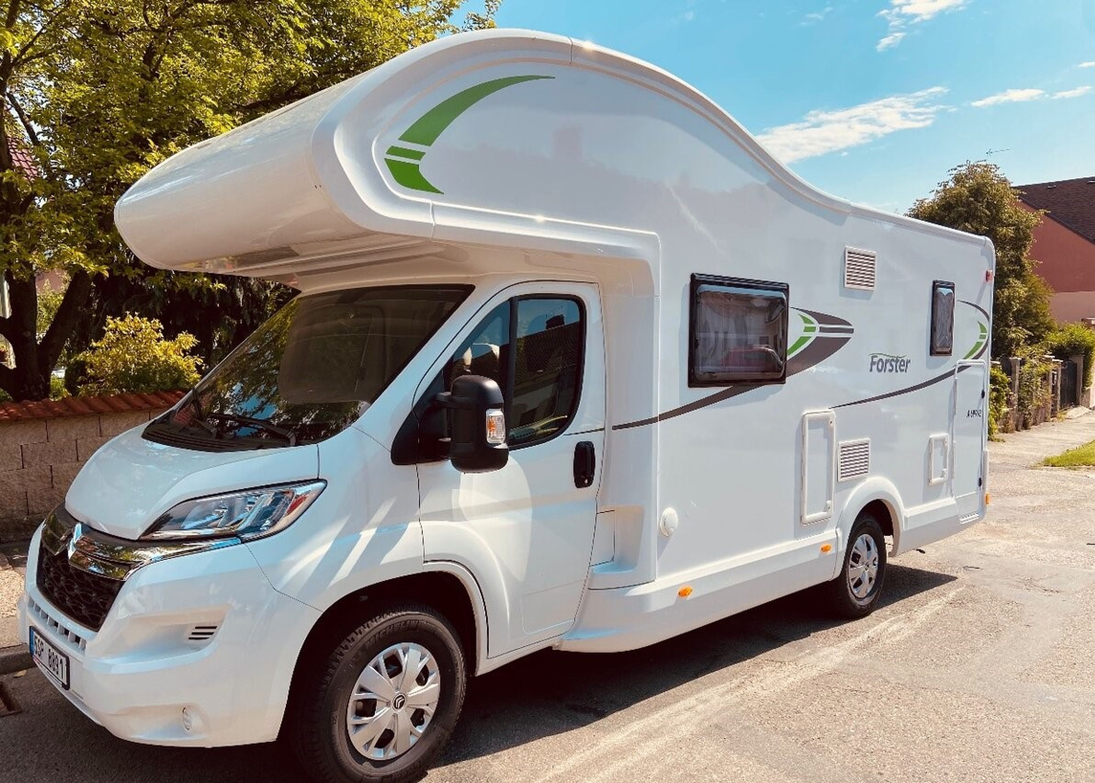 main caravan image